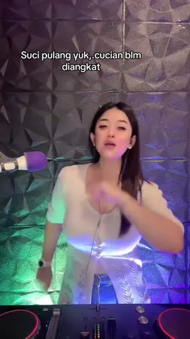 @Valdynyonkofficial @Riion_officiall® #djthaliadrell #suci #LIVEStory #djindonesia #funkot 