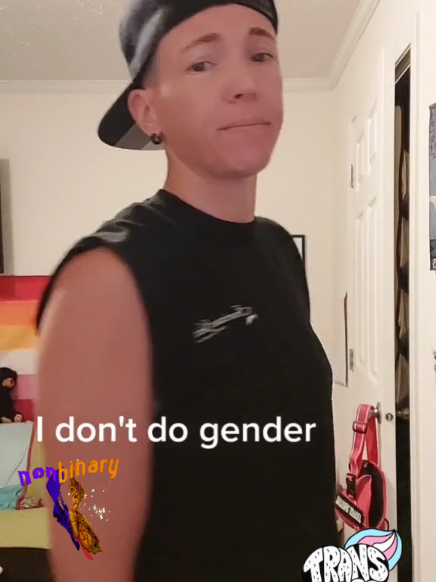 #nonbinaryautistic #transmascnonbinary #nonbinarycreator #nonbinaryafab #autisticcreator 