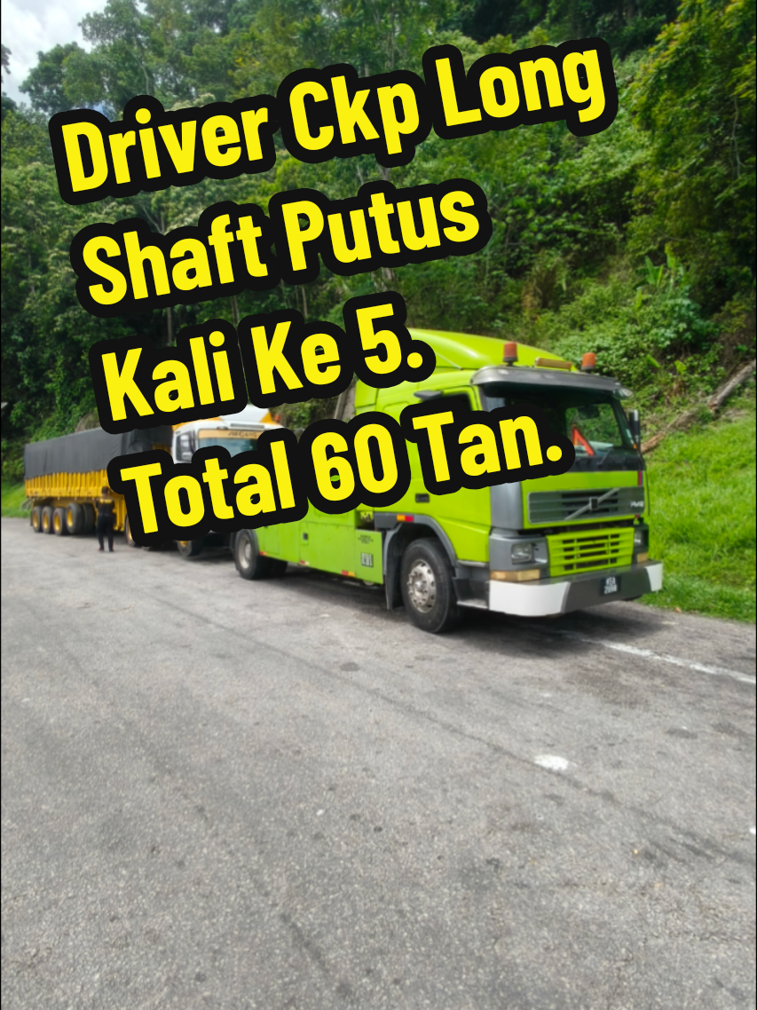 KM 41.4 B, Tunda Ke Parking Gelap B. Total Muatan 60 tan. Long Shaft Putus..#KecuaianAndaRezekiKami #MalayaHeavyTowTruck #TowTruckForLife #SafetyFirst #KamiXRamai 