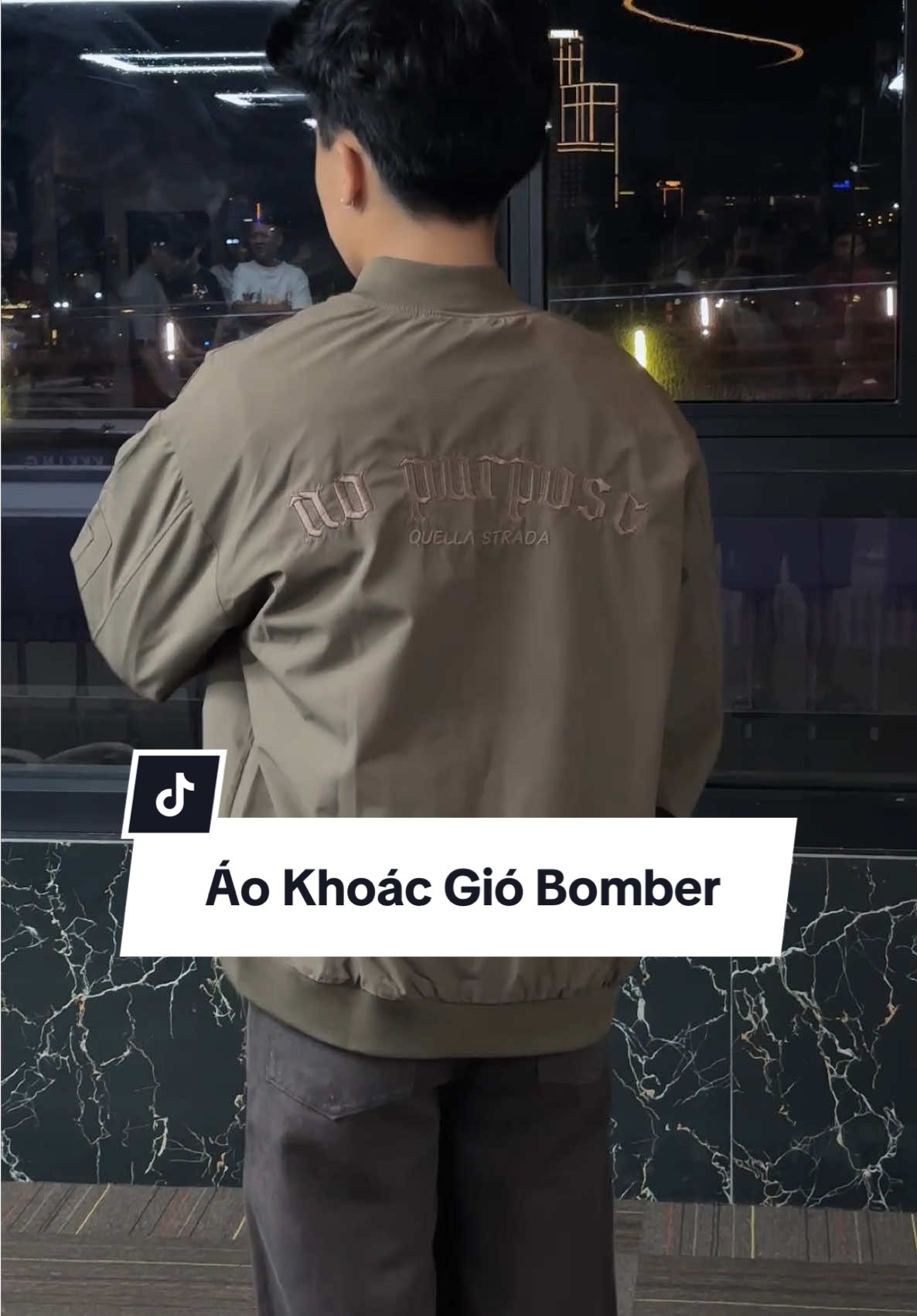 Davuba ra con áo khoác gió có hơn trăm thôi mà hình thêu với form đẹp cỡ này #ao #aokhoac #aobomber 