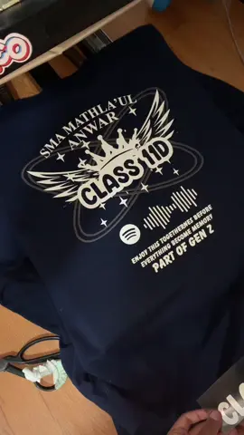 Rekomendasi desain kaos kelas siswa siswi sekolah sd smp sma sederajat, cocok buat couple satu kelas #kaoskelas #kaoscustom #kaoskelasan #kaoskelasaesthetic #custom #customkaos #customkaoskelas #kaosfyp #osis #kaosmenyala #kaosviral #kaosfyp #fyp #fypシ゚viral #fypage #fypdongggggggg #class #classb