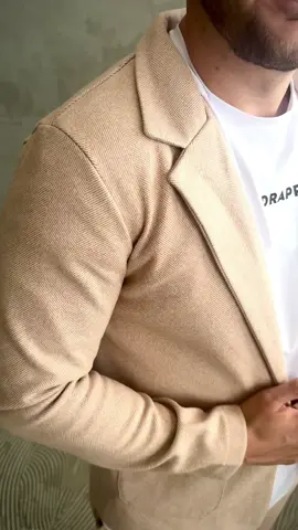 Смарт кежуал  Костюм від DRAPP 1990 гривень Футболка 640 гривень #чоловічамода2025 #стильчоловіків #чоловічийодягонлайнua #чоловічілукионлайн #чоловічийшопінгукраїна