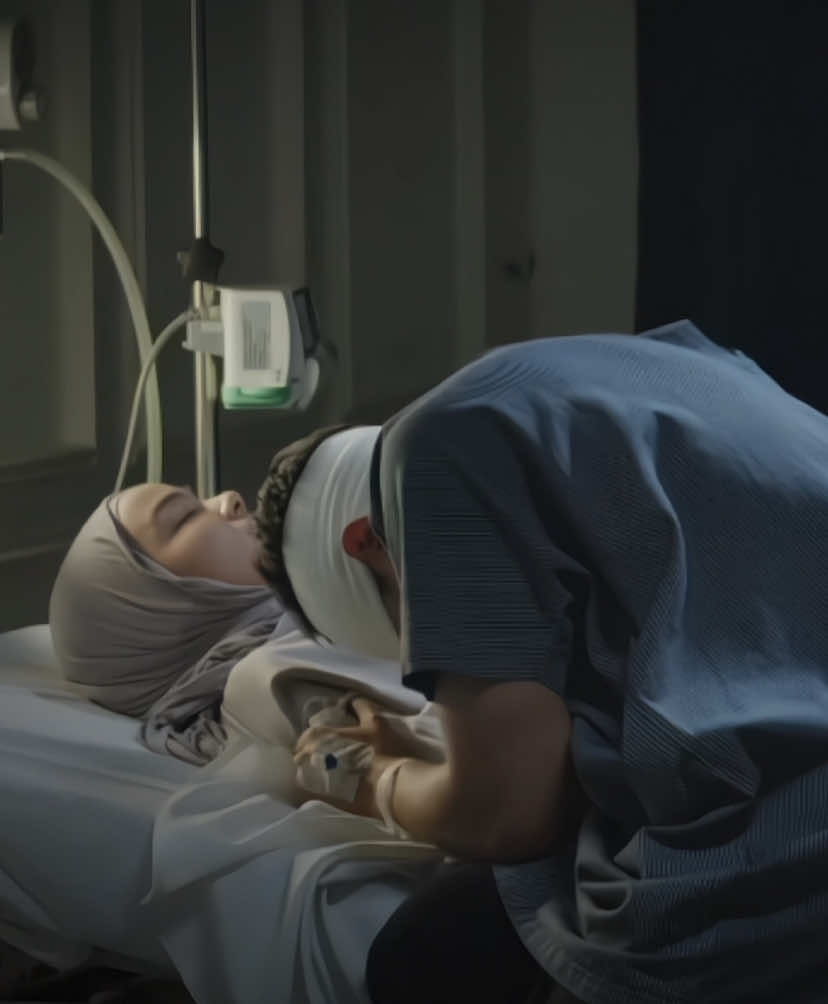 When death takes someone we love, it doesn’t just silence their voice, it rearranges our world. The grief isn’t only about losing them, but losing the version of ourselves that only existed when they were here 💔 #meerqeen #qasrinakarim #thariqridzuwan #malaydrama #fy 