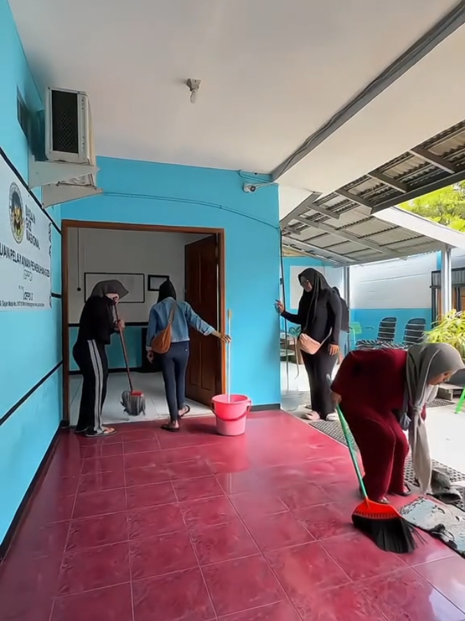 kegiatan rutin SPPG CEPU 2 🥰 @badangizinasional.ri @PRABOWO SUBIANTO @gerindra #indonesiaemas #badangizinasional #makanbergizigratis #sppgcepu2 #mbg 