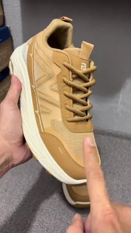 Rekomendasi sepatu sneakers panarybody model terbaru.#sepatucowok #sepatusneakers #sepatukekinian #sepatupria #sepatuoutdoor 