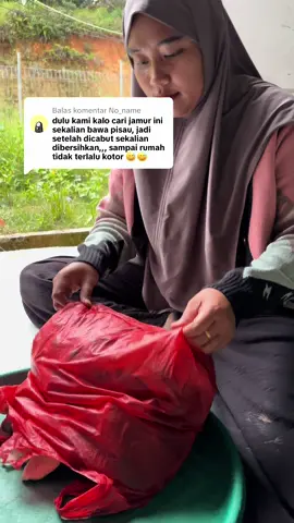 Membalas @No_name bener juga ya kk,, paling malas memang kk bersihkannya🤣🤣#perkebunankelapasawit #perkebunansawit #jamursawit #fyppppppppppppppppppppppp #jamurjangkos 