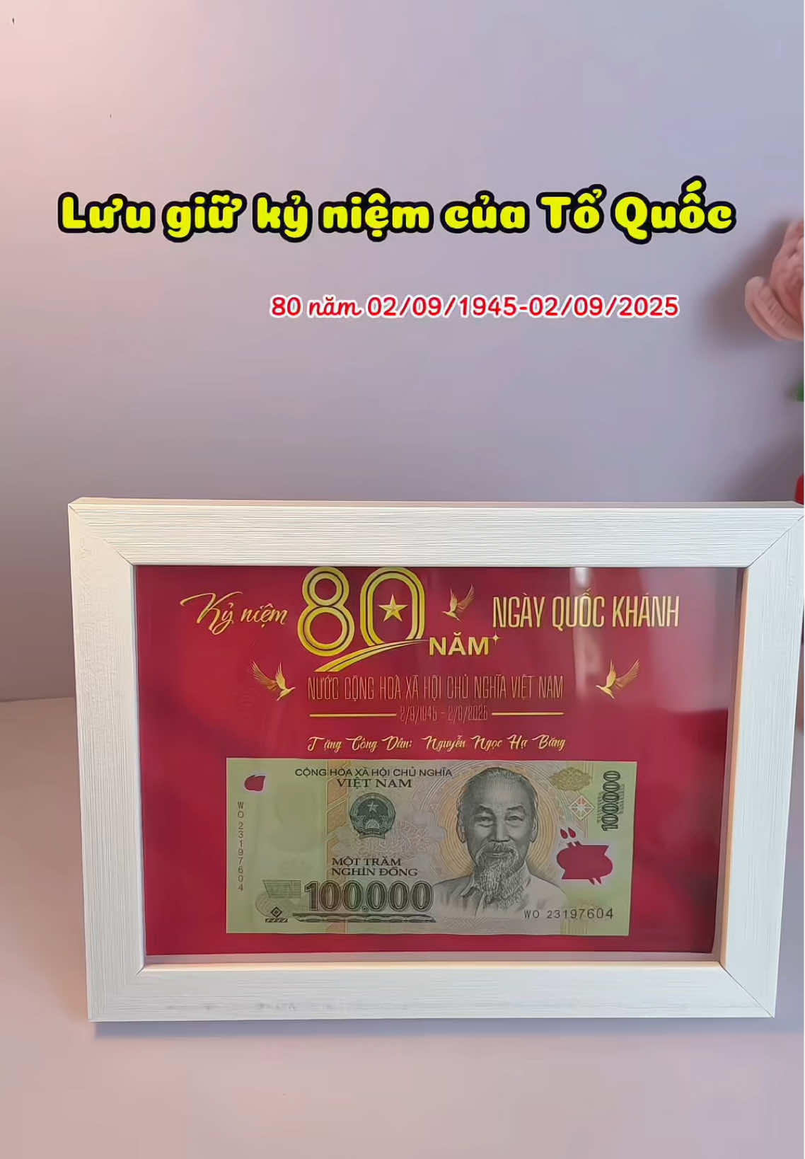 Khung ảnh kỷ niệm 80 năm Quốc Khánh lưu giữ quà tặng của Tổ Quốc - Hoà Bình. #khungtranhgiutien #khungtranha80 #khungtranhgiutiena80 #kyniema80 #nhanuoc 