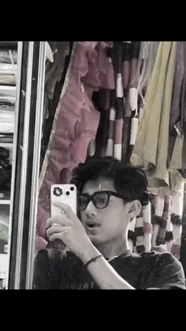 apa²an nihh ko ganteng banget 😫😫  @فيصل @707 #moots1menit #trendingtiktok #kusumawaraofficial #isalovers #masisal 