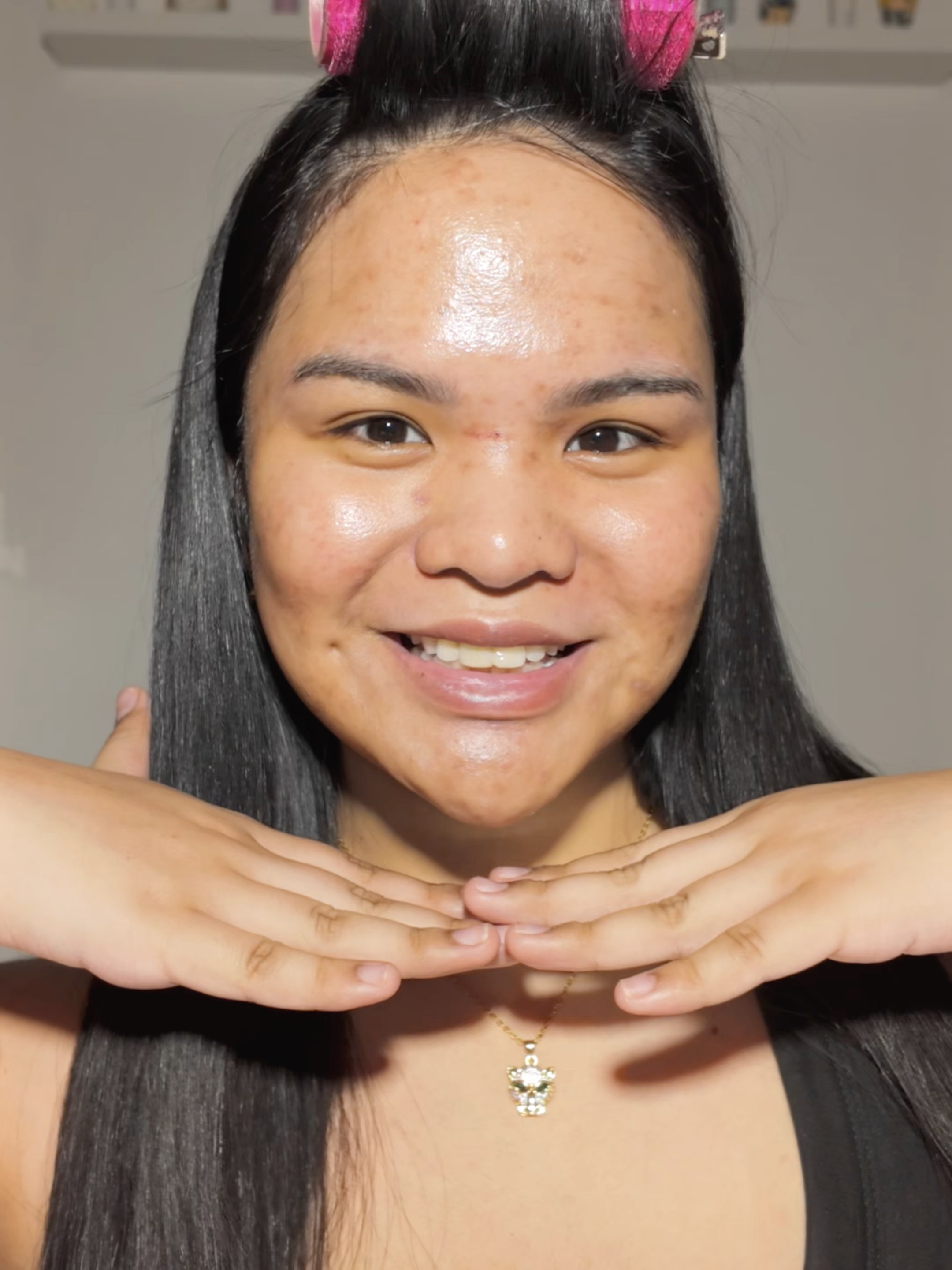 The Eraser you love, now with color-correcting power 💕 NEW Instant Eraser Cushion Correctors come in 3 shades to target every concern: 💖 pink for dark circles, 💜 purple for dullness, 💚 green for redness. Just tap, blend, and watch imperfections disappear. Correct your way to flawless skin—shop now! 🎨 Get @paupelaez_ cushion concealer yours for just ₱399!