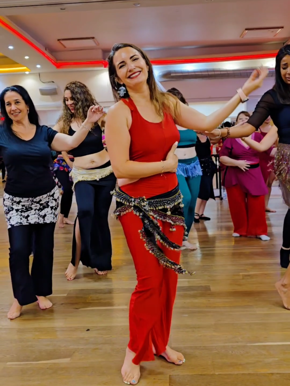 Have a good day ❤️ Bonne journée ❤️ 🎵Sahby ya sahby - Bahaa Sultan 👕@yzarcacollection 💎@joya.joa_creations . #danseorientale #bellydance #danzadelvientre #danzaarabe #بهاء_سلطان 