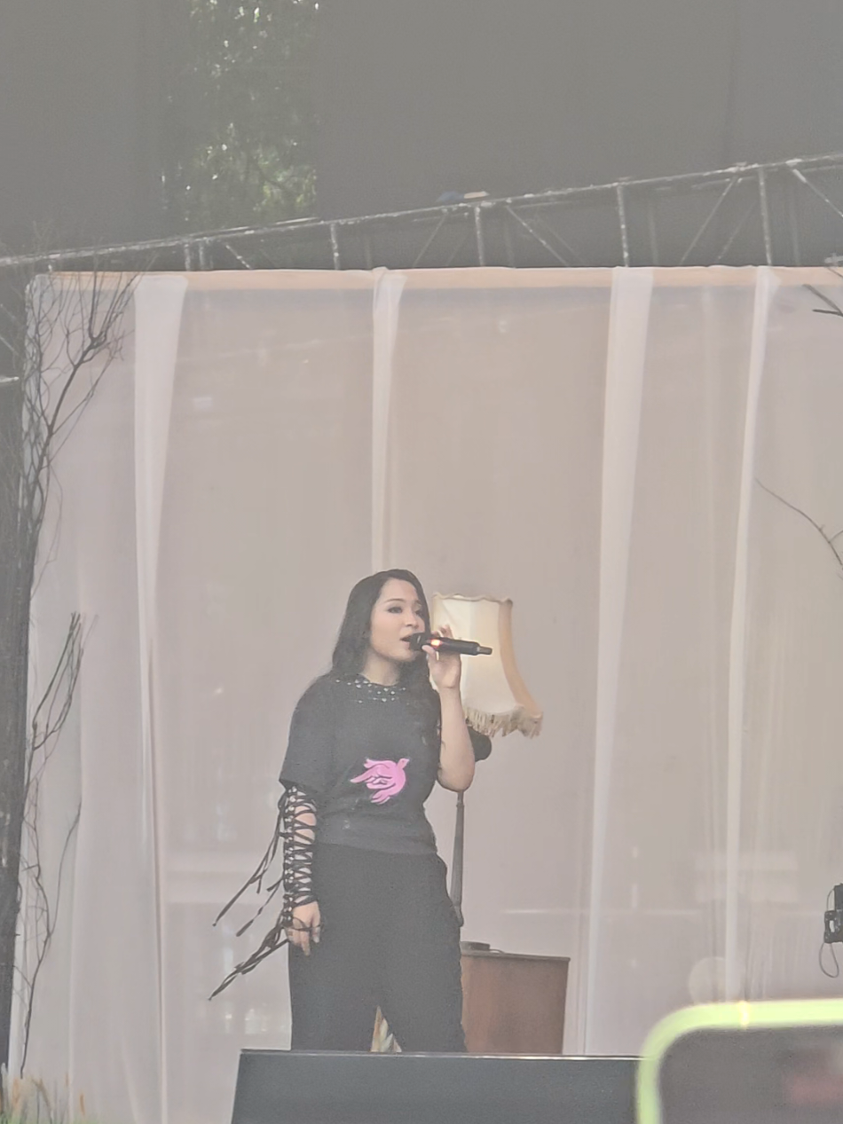 cantikkk #bernadya #hindia #rumahkerumahhindia #pestapora2025 