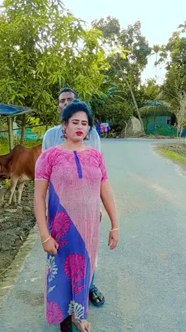 একদিকে পৃথিবী একদিকে তুমি যদি থাকো। 