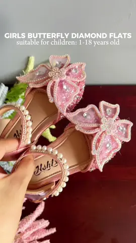 Wow!!!! Princess coded flat sandal for baby girl. #flatsandal #sandalforkids #flatshoes 