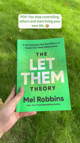 #theletthemtheory #letthemtheory #melrobbins #selfhelpbooks #selfhelp #changeyourlife #BookTok 