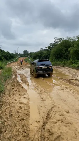 #pyfツ #katingan #hilux4x4 #fortuner 