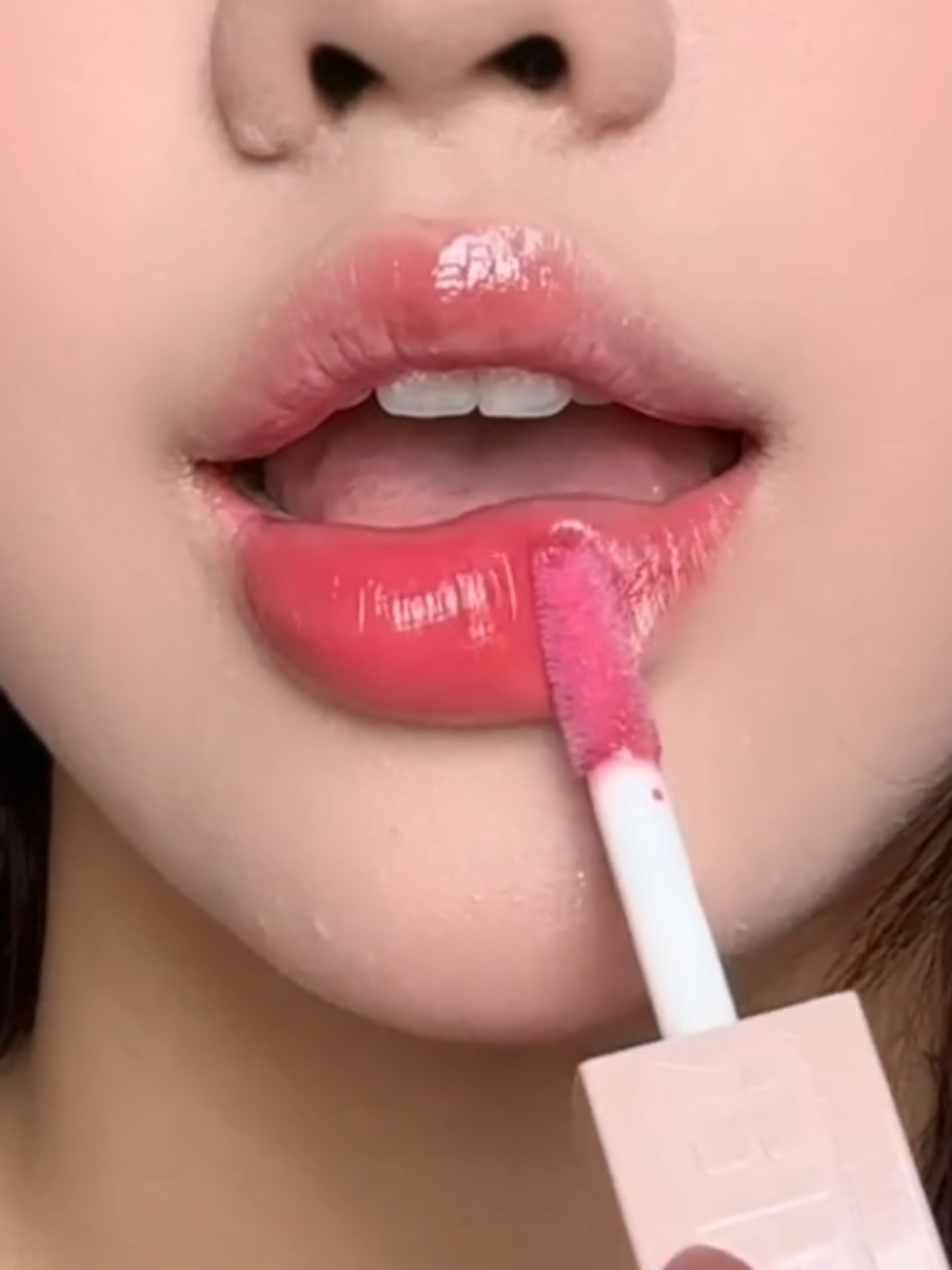Môi căng mọng luôn quá đẹp quá xinh #maybelline_vn #maybelline #muataitiktokshop #liftergloss #maybellineliftergloss 
