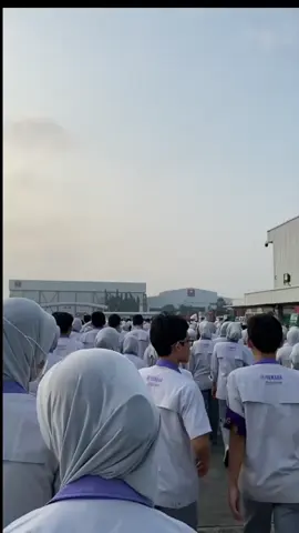 INFORMASI PENDAFTARAN MELALUI LINK DI BIO Kualifikasi Pria/Wanita. Pendidikan SMA/SMK Sederajat. Usia max 21th. TB min 160cm (pria) & 155cm (wanita). Terbuka untuk umum (KTP luar kota). Nilai rata-rata min 80.  #loker #ymma #yamahaindonesia #kulipabrikcikarang 