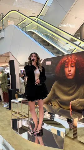 @Adèle Castillon live performance 🎤 #musictok #adelecastillon #singer #music #fyp 