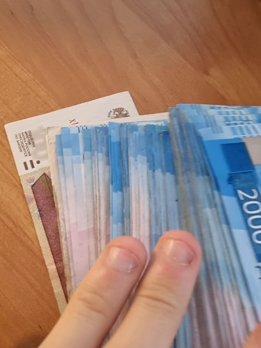 Wie kann man größere Geldbeträge nach Russland überweisen? #russia #russland #auswandern #sanktionen #deutscher 