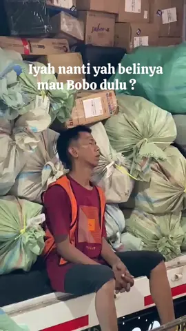 Sekalian tukang telor gulung nyah di bawa😅#jntexpressid #gatewaytanggerang 