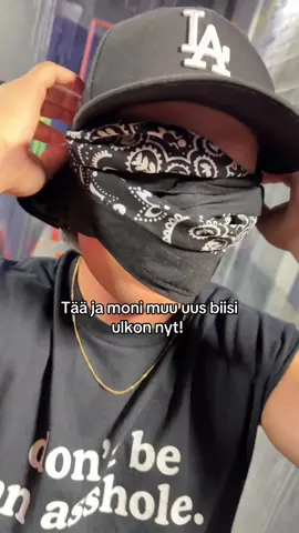 Kenen lemppari tää on? Albumi vihdoin ulkon!  @MOUHOUS 