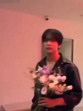 ini live nya bentar bgt😭#leehaechan #haechan 