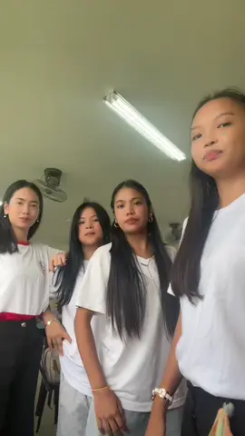 sino nang away sa nakshie namin?