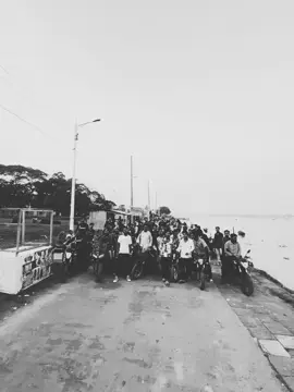 Keep your friends close, your enemies closer. #foryoupage #flypシ #fyyyyyyyyyyyyyyyy #50kviews 