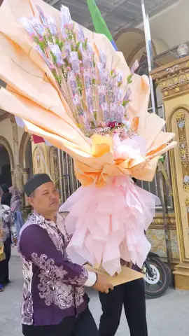 Lamaran viral di desa turirejo siang tadi jum'at 5 september 2025 #seserahanpernikahan #viral#desaturirejo #fypviralシ #berandafyp 