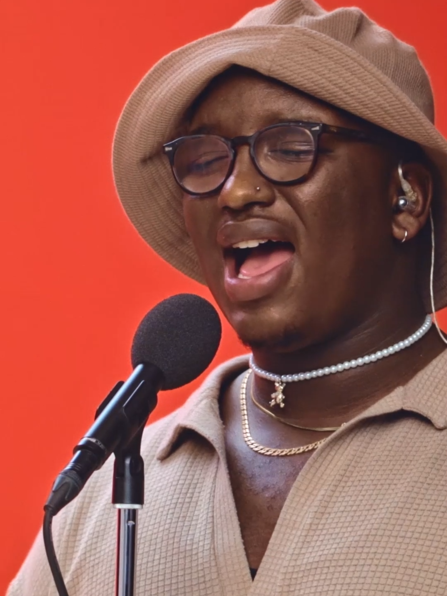 SIPHO. - OCCASION | A COLORS MOMENT @siphotheizm  #sipho #occasion