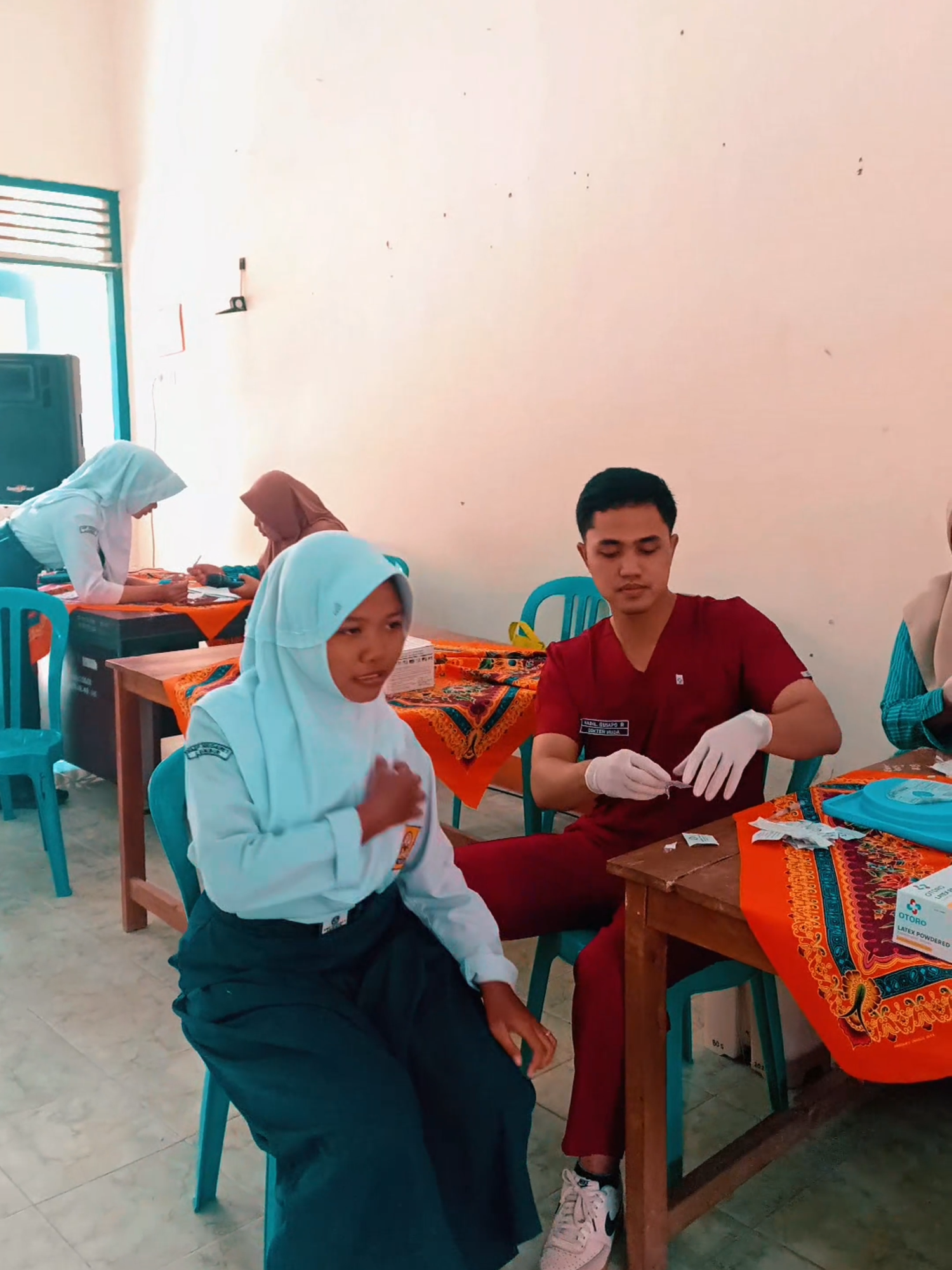 👋 Hallo Sobat Spensa!👋 Hari ini SMP Negeri 1 Lumbir bersama Puskesmas Lumbir melaksanakan Imunisasi HPV 💉✨ Langkah kecil ini penting banget untuk menjaga kesehatan remaja putri agar tetap sehat, kuat, dan siap wujudkan mimpi di masa depan 💪🌸 💬 “Sehat Hari Ini, Hebat di Masa Depan!” #FYP #ImunisasiHPV #trending #trend #SMPN1Lumbir #SobatSpensa #PuskesmasLumbir  #SehatBersama #generasihebat #LumbirBerprestasi  #SehatItuKeren#fyppppppppppppppppppppppp  @puskesmaslumbir