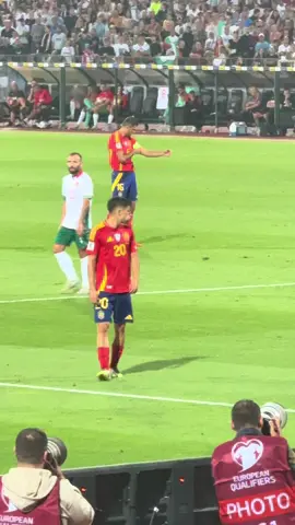 es que me muero 🫠😻                                                                                                                                            #pedri#españa#footballtiktok#fyp#2025barça