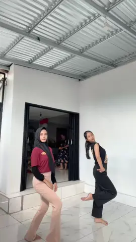 dance nya asik bgt #nikensalindry #penari #senitari #trendtari #tari 