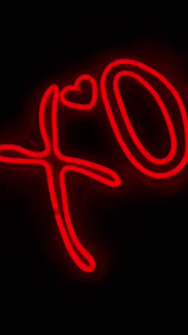 XO💕#neonshadow #decoration #customneonsign 