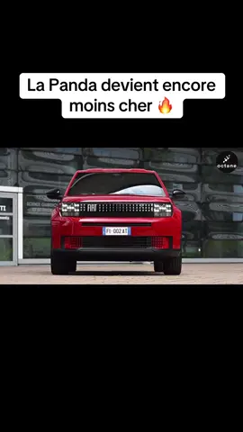 🚗 Fiat Grande Panda thermique : retour de la boîte manuelle ! La citadine low-cost revient en essence, avec un 3 cylindres profondément revu (adieu la courroie !), une boîte manuelle 6 vitesses et un prix agressif. Mais attention au malus CO₂ qui pourrait réduire l’avantage prix. #voitureelectrique #fiat #automobile #actu #info                       