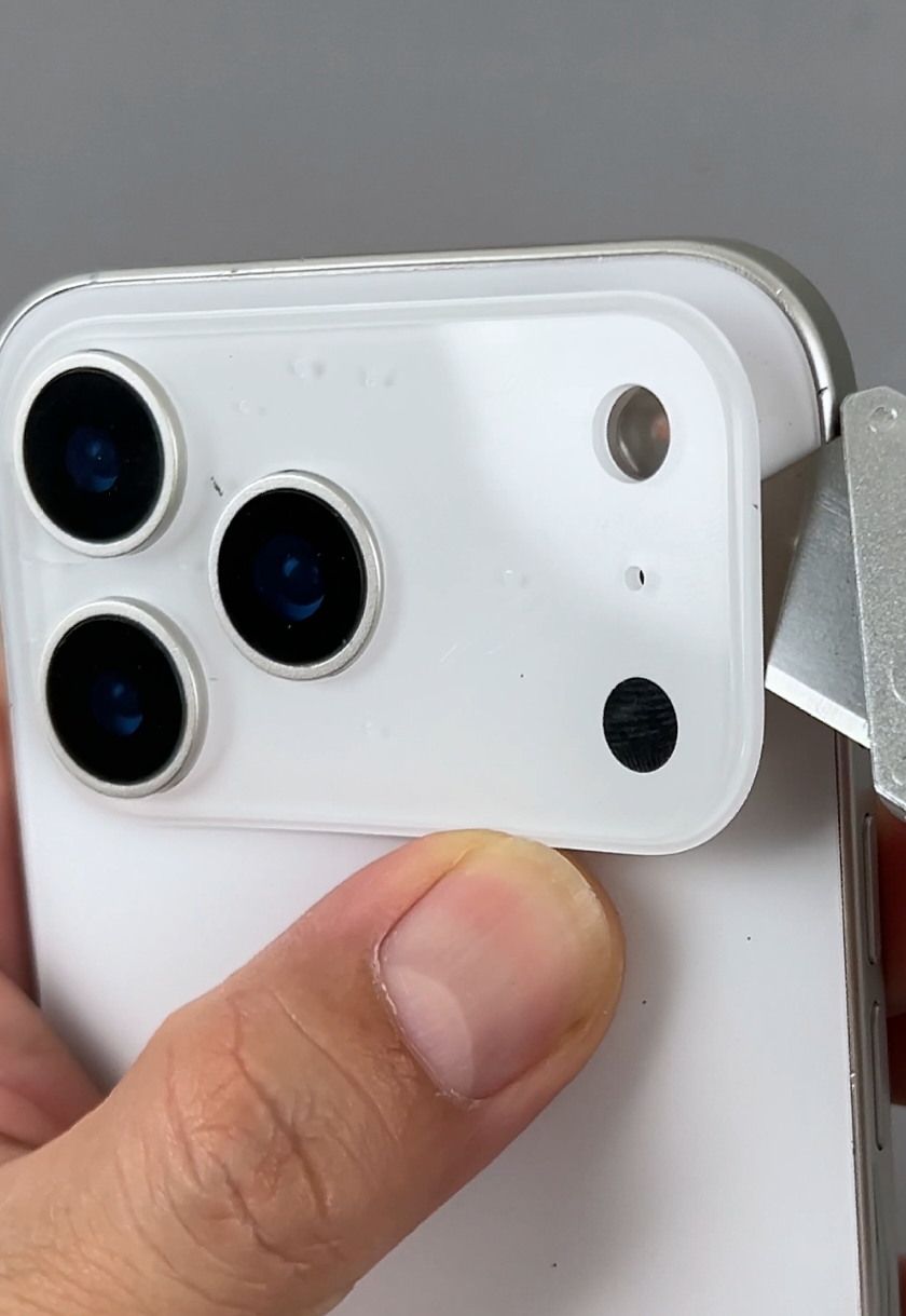iPhone 17 Pro Max Demo Back Cover Durability Test. #iphone17promax #demo #DIY #craft #viralvideos 