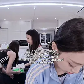 Ruka helps the members. She is so kind. Even though it's not her turn, she still helps Ahyeon and Rora, we can see she has the soul of a good mother and leader #RUKA #kawairuka #rukababymonster #루카 #ルカ 