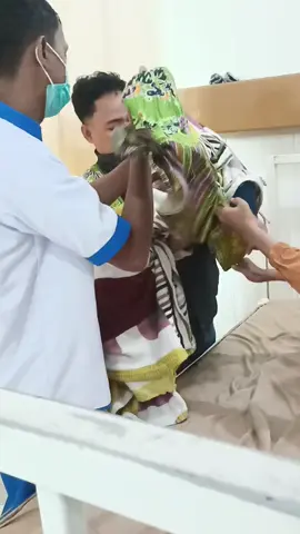 Hanya kepada Allah kita kembali. Semoga kita dapat berkumpul si Surganya. 