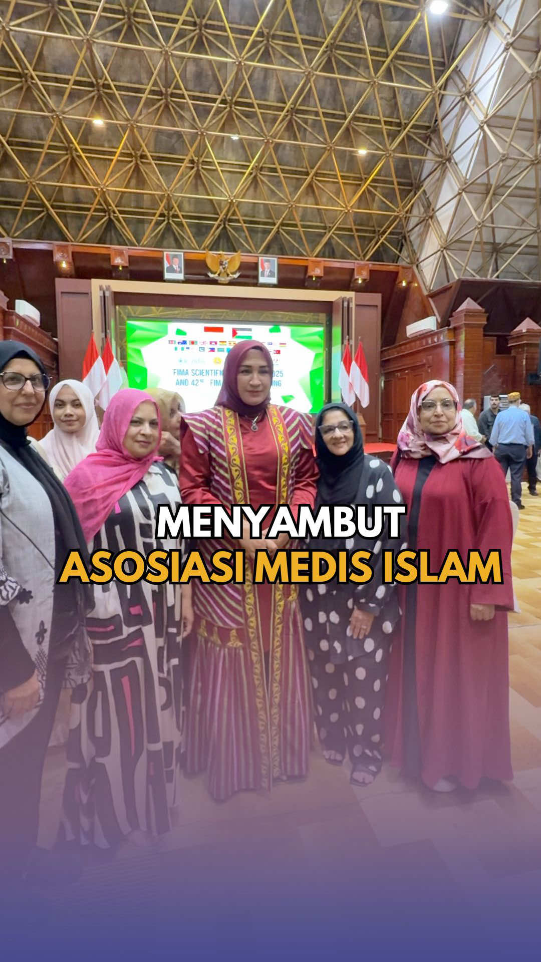 Malam ini saya menjamu tamu perkumpulan Assosiasi media atau yang di kenal FIMA (Federasi Asosiasi Medis Islam), sebuah lembaga yang berkomitmen untuk memperkuat kolaborasi global di bidang kesehatan, terutama dalam kalangan para dokter muda. Jamuan makan malam ini merupakan apresiasi kepada dunia media khususnya di Aceh untuk meningkatkan kualitas tenaga medis di Aceh. Acara ini digelar dengan bekerjasama dengan universitas Syiah Kuala.            #BundaPAUDAceh #kakna #pkkaceh #aceh 