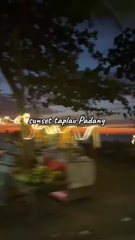 sunset taplau Padang 