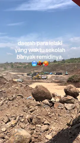 Sehat selalu para pejuang rupiah😇 Hati hati dalam bekerja😊, safety first👷 #fypシ゚viral🖤tiktok #fypppppppppppppp #masukberanda #henry_yakuza #fyppppppppppppppppppppppp 