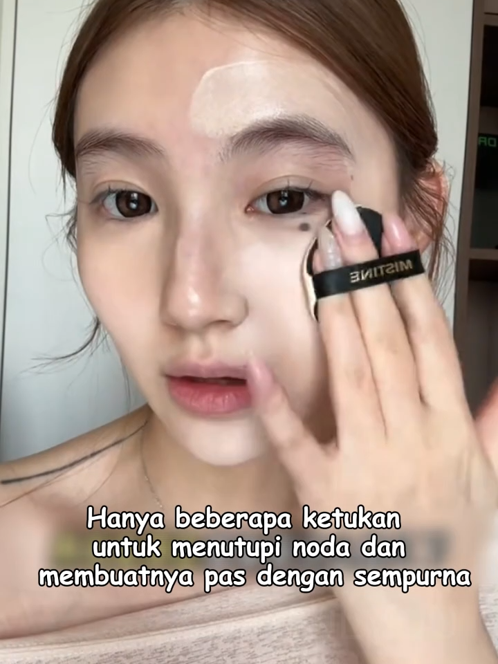 💕Cuma 1 cushion, tapi bisa gantiin 7 produk! Foundation? Ada. Sunscreen? Ada. Bahkan udah sekalian skincare juga! 🤯✨ #onlyou #onlyoubeauty #skinbarrier #cushion #makeup #cushion7in1 #powder #onlyounique #glowaircushion #makeupflawless 250905-0-lp08-fsqd