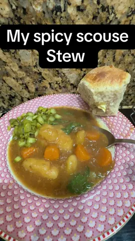 Just what you need on a cold autumn day. My spicy Scouse stew. 🍲 Ingredients listed on the video. #scouse #stew #winterwarmer #onepotmeals #foodies 