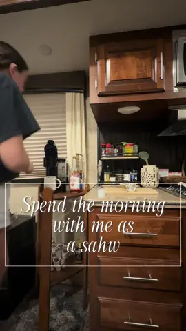 spend the morning with me #sahw #bluecollarwife #morningroutine #breakfast #CapCut 