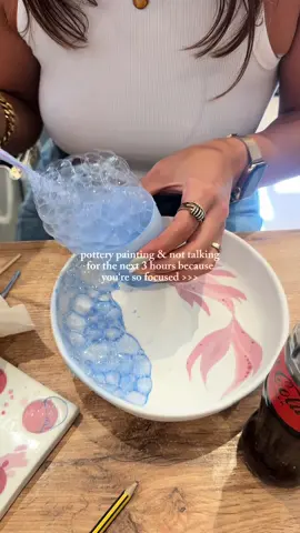 Girl therapy #fyp #foryou #potterypainting #aesthetic #girltherapy @pat_riciaa_ @sabrina1401 @jacki_stgr 