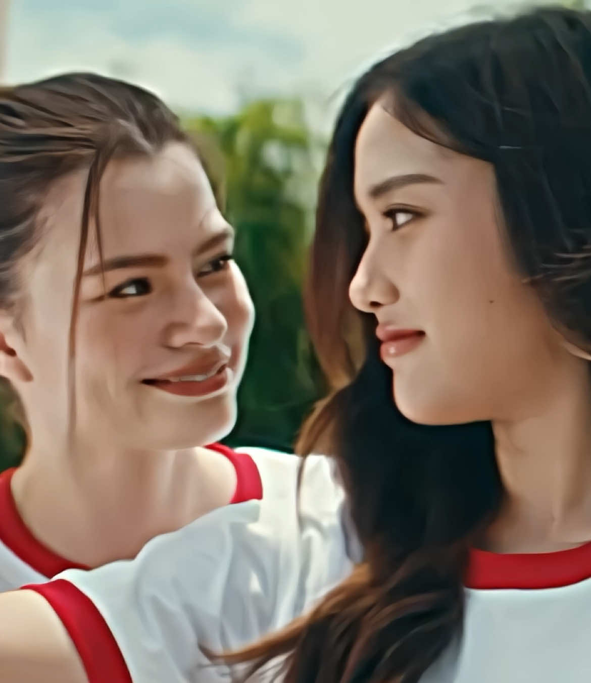 I really love this MV. Because it doesn’t feel like they’re just acting — it feels like FreenBecky themselves. The way they were portrayed so gently and tenderly is just beautiful. This MV is truly FreenBecky.#freenbecky #viral #fyp #tiktok #hanyoungwoo 