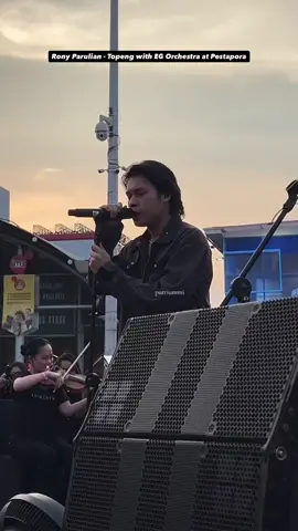 Rony Parulian Rockestra with Erwin Gutawa at Pestapora 2025 🔥🤟🏻 #rockestra #ronyparulian #erwingutawa #pestapora2025 