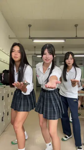 台風のせいで文化祭の準備終わってない😤#台風#文化祭#ljk#07