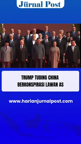 Parade militer raksasa di Beijing pada 3 September 2025 menjadi sorotan dunia setelah mempertemukan tiga pemimpin besar, Xi Jinping, Vladimir Putin, dan Kim Jong Un, dalam satu panggung megah. Namun, alih-alih hanya mengagumi kekuatan yang ditampilkan, Presiden Amerika Serikat Donald Trump justru melontarkan kritik tajam. Trump mengaku terkesan dengan skala dan kemegahan parade yang digelar untuk memperingati 80 tahun berakhirnya Perang Dunia II. Meski begitu, ia menyatakan kecewa karena dalam pidato Xi, tidak ada satu pun penyebutan tentang peran Amerika Serikat dalam mengalahkan Jepang. Menurut Trump, Negeri Paman Sam telah mengorbankan banyak darah dan sumber daya demi kemerdekaan Tiongkok kala itu. Melalui unggahan di Truth Social, Trump melontarkan sindiran keras. Ia menulis, “Sampaikan salam hangat saya kepada Vladimir Putin dan Kim Jong Un, saat kalian berkonspirasi melawan Amerika Serikat.” Pernyataan bernada sarkastik itu menyusul kebersamaan ketiga pemimpin dalam parade, yang oleh Trump dianggap sebagai simbol kedekatan baru antara China, Rusia, dan Korea Utara.