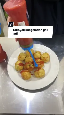 Takoyaki megalodon gak jadi buat mukbeng my caroge @A Ucim 